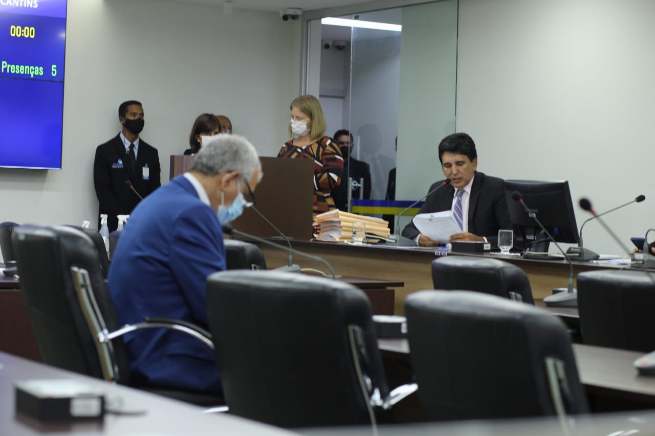 Professor Júnior Geo apresenta relatório (Foto – Talita Gregório) 03-03-22